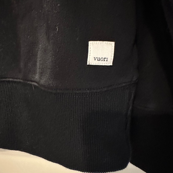 Vuori Sedona Weekender Crew Black Sweatshirt - Picture 6 of 10